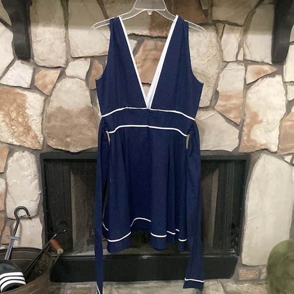 Like new sleeveless Navy and white dress 👗 - Picture 2 of 4